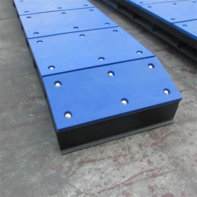 Tấm chắn bùn hàng hải Polyetylen UHMWPE có trọng lượng phân tử cực cao cho thiết bị đầu cuối Roro
